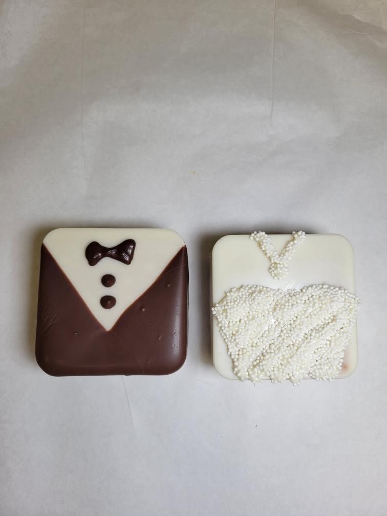Bride & Groom S’mores Favors Sweeties Candy Cottage   