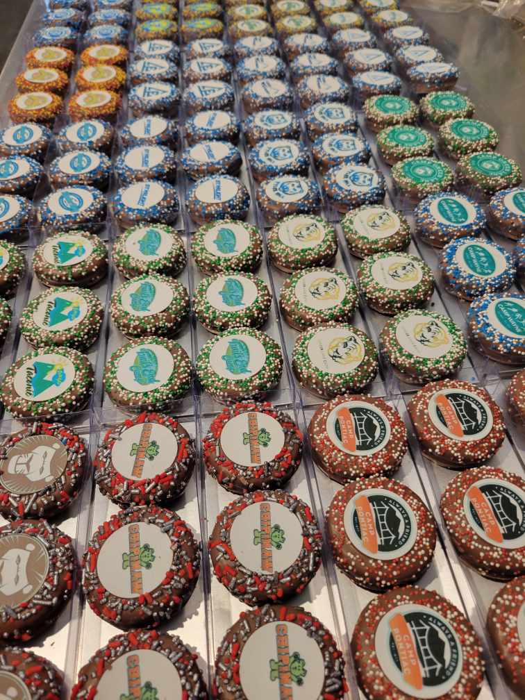 Custom Chocolate OreosChocolate covered OreosSave room for snacks with our custom chocolate oreos, decorated with your desired logo and colors! A perfect little gift for college acceptances, corporate gifts, bi