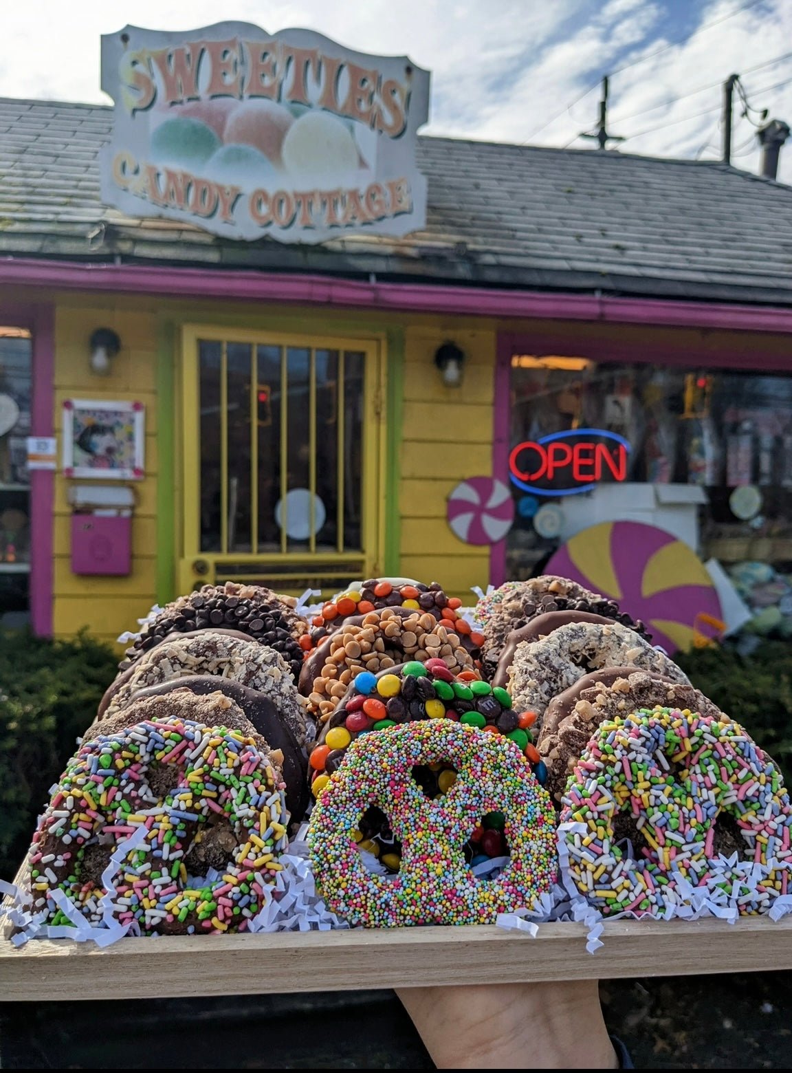 For The Chocolate Covered Pretzel LoverChocolate Covered PretzelsA platter of our chocolate covered pretzels slathered with topping on both sides. This is a true best-seller for the chocolate-covered pretzel lover! Pretzels flavor