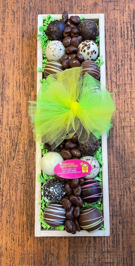 Truffle TrayChocolate PlatterEnjoy a delectable truffle tray assorted with our sweetest treats!
Same Day Delivery Available