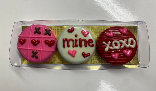 Valentine’s 3 - pack Oreos - Sweeties Candy Cottage