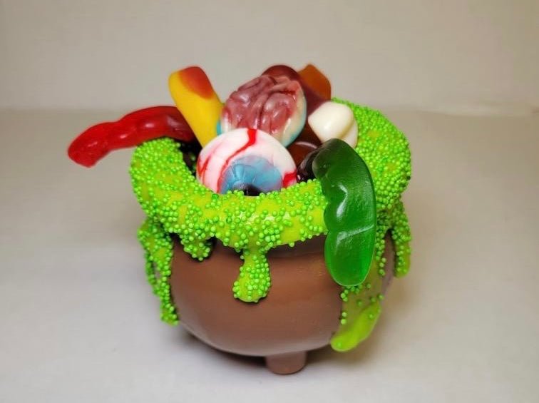 Halloween Spooky Gummy Filled Cauldrons - Sweeties Candy Cottage
